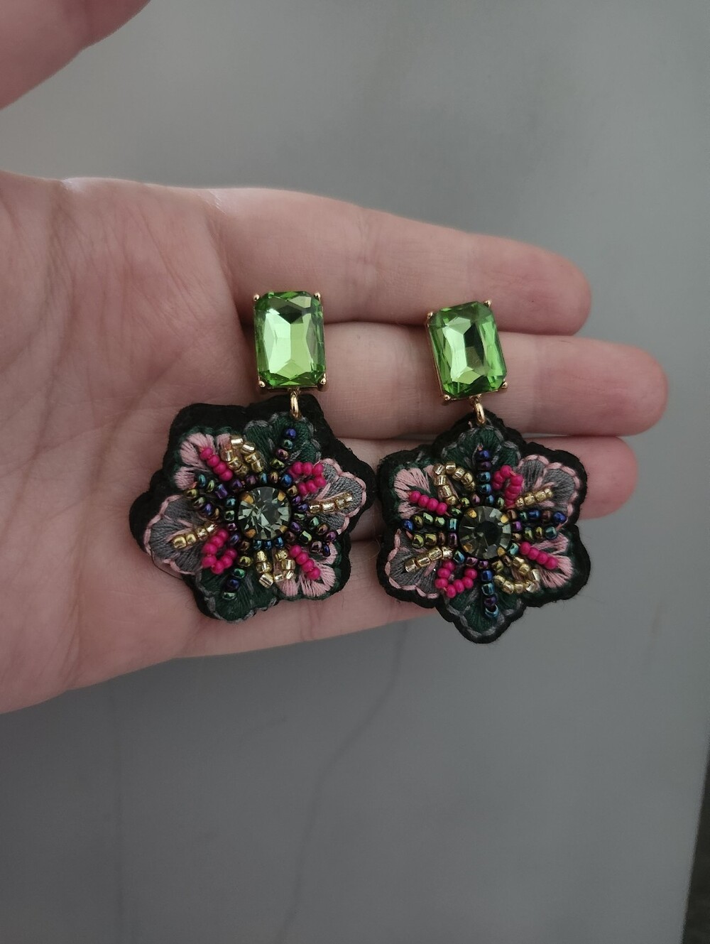 Handcrafted Green Floral Beaded Drop Earrings